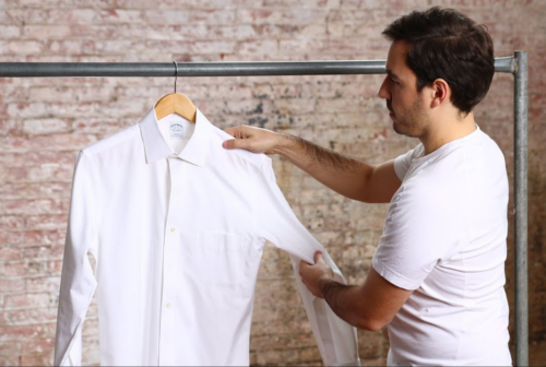 Choose hangers that fit your shirt to avoid wrinkles or stretched threads 