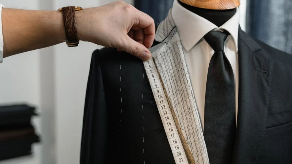 Comprehensive Insights into Bespoke Clothing: History, Craftsmanship, and Modern Appeal