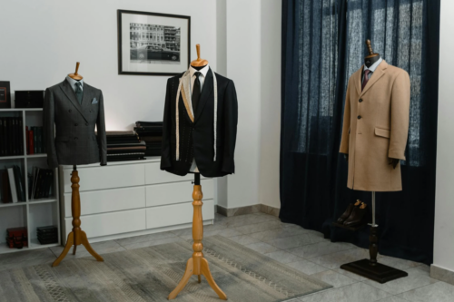 Why Is Bespoke Tailoring Synonymous with Luxury and Personalization?